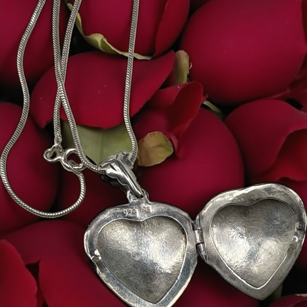 925  Silver Heart Locket Necklace stamped both ends Sale Today - Picture 3 of 5